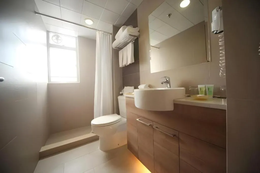 H1 Hotel Hong Kong 3*,
